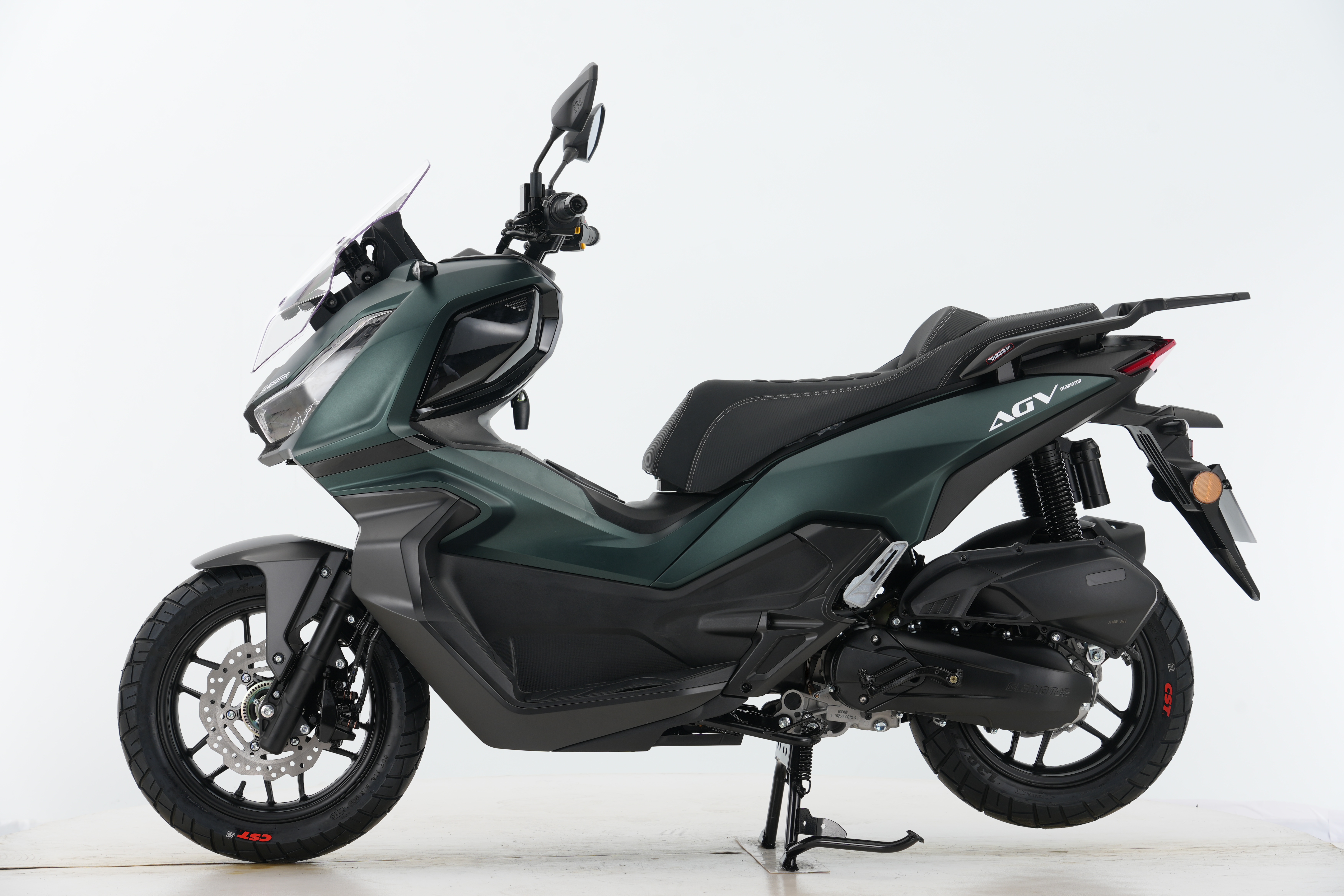 Скутер Gladiator AGV