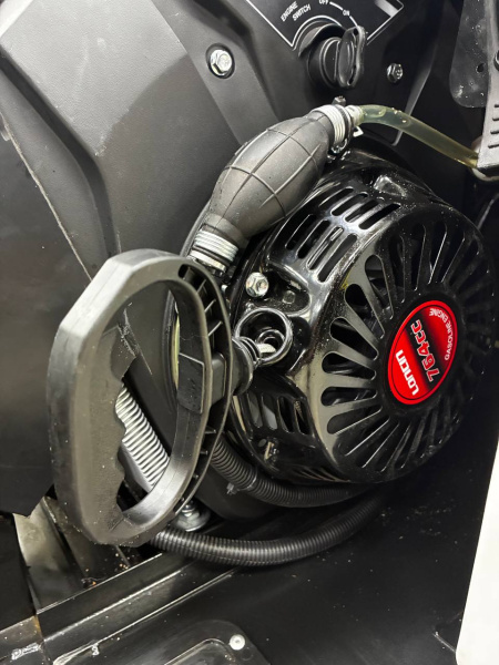 photo_5341465533016116920_y