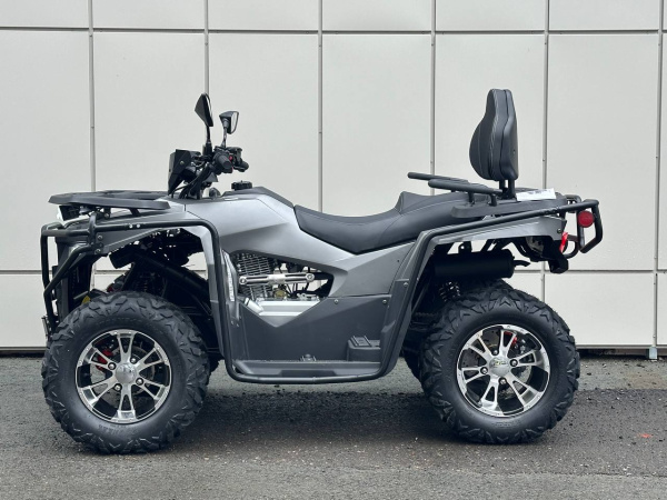 photo_5273841028127460155_y